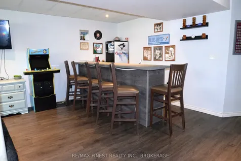 48 Abbey Dale Court Kingston ON K7K 5W9
