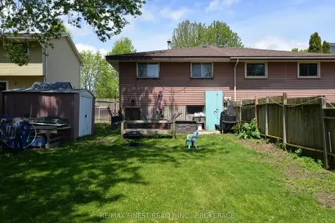 48 Abbey Dale Court Kingston ON K7K 5W9