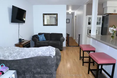 48 Abbey Dale Court Kingston ON K7K 5W9