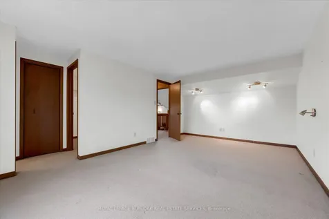 11 Crawford Court Hamilton ON L9H 6G2