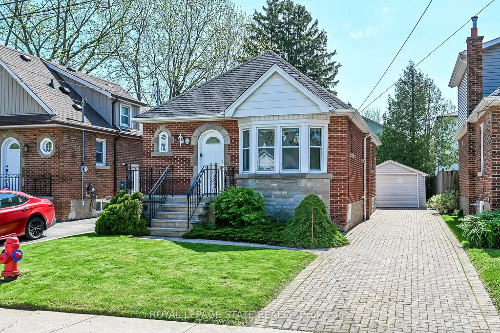62 Uplands Avenue Hamilton ON L8S 3X8