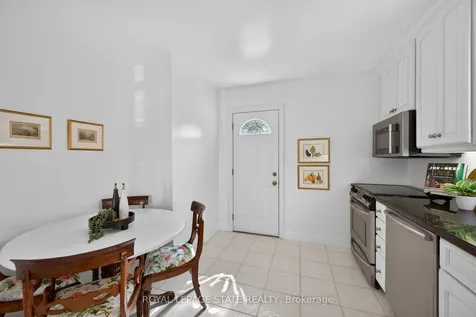 62 Uplands Avenue Hamilton ON L8S 3X8