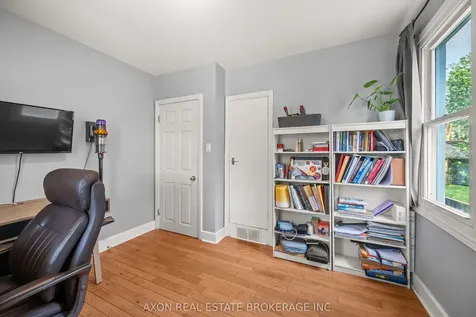 1118 Lincoln Drive Kingston ON K7M 7P4