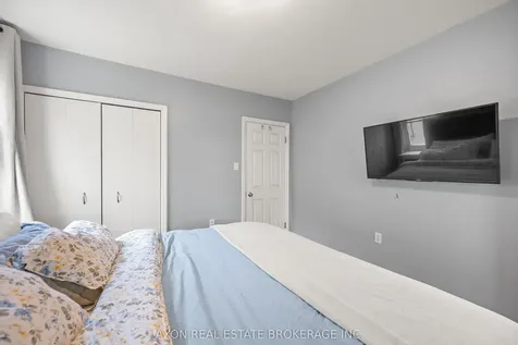 1118 Lincoln Drive Kingston ON K7M 7P4
