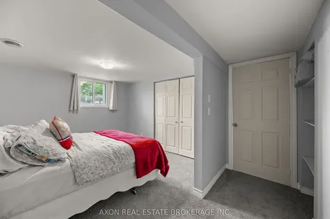 1118 Lincoln Drive Kingston ON K7M 7P4