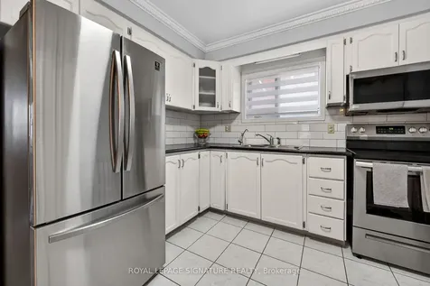14 Presidio Drive Hamilton ON L8W 3J5