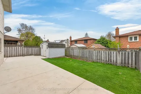 14 Presidio Drive Hamilton ON L8W 3J5