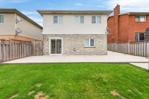 14 Presidio Drive Hamilton ON L8W 3J5