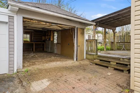 609 Guelph Street Kitchener ON N2H 5Y5