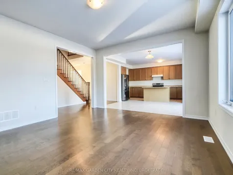 22 Esther Crescent Thorold ON L3B 0G1