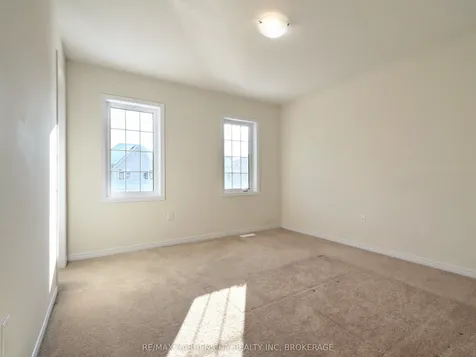 22 Esther Crescent Thorold ON L3B 0G1
