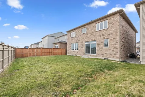 22 Esther Crescent Thorold ON L3B 0G1