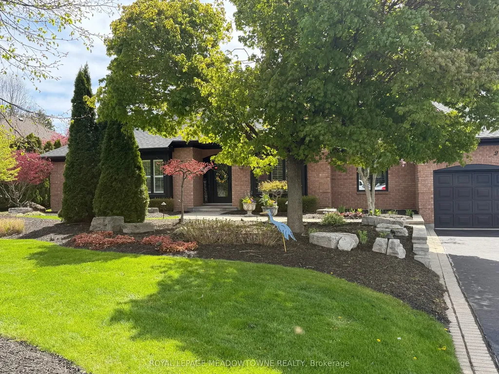 2 Blueheron Lane Hamilton ON L0R 1H1
