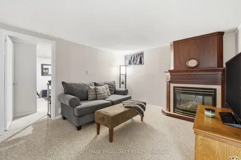 54 Craig Street Belleville ON K8P 2K1