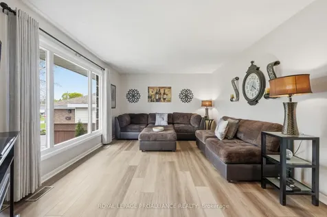 54 Craig Street Belleville ON K8P 2K1