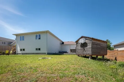 1007 Butler Boulevard Petawawa ON K8H 0B7