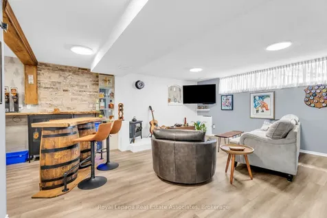131 Fife Road Guelph ON N1H 6Y1