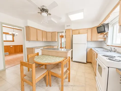 94 Glenelg Street W Kawartha Lakes ON K9V 2V9