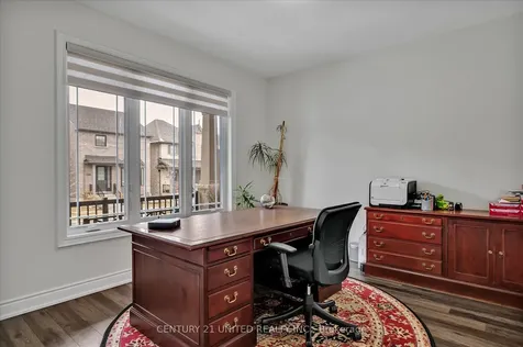 283 Noftall Gardens Peterborough ON K9H 0G8