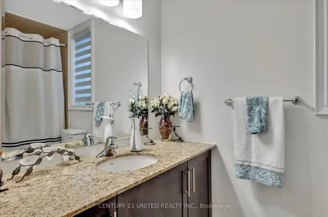 283 Noftall Gardens Peterborough ON K9H 0G8