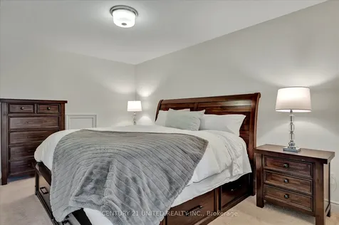 283 Noftall Gardens Peterborough ON K9H 0G8