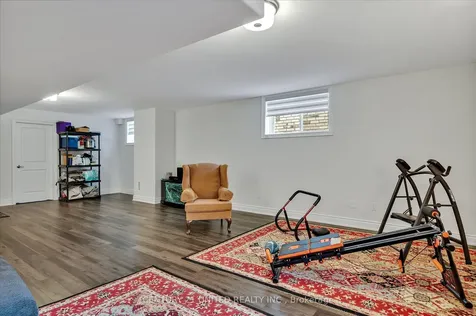 283 Noftall Gardens Peterborough ON K9H 0G8