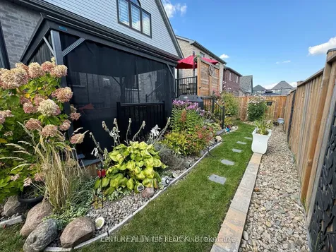 283 Noftall Gardens Peterborough ON K9H 0G8