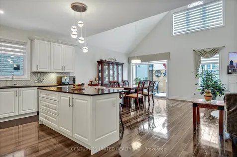 283 Noftall Gardens Peterborough ON K9H 0G8
