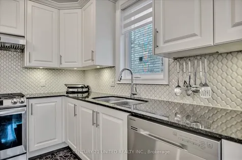 283 Noftall Gardens Peterborough ON K9H 0G8