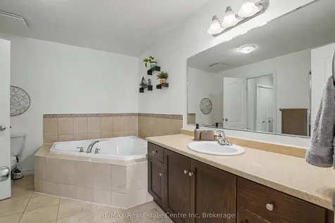 58 Curzon Crescent Guelph ON N1K 1Z8
