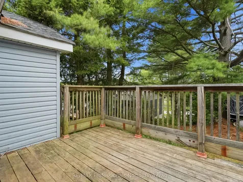 6 Kitchen Road N Huntsville ON P1H 1X9