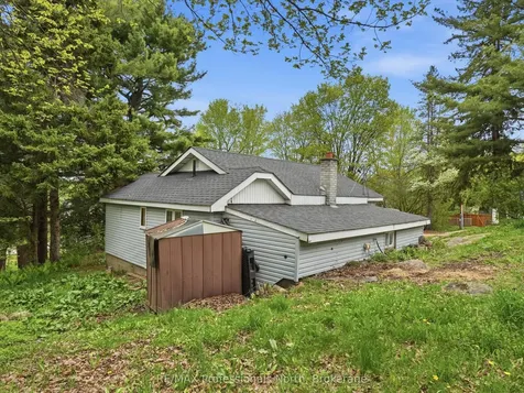 6 Kitchen Road N Huntsville ON P1H 1X9