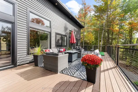 820 Hopefield Road E Madawaska Valley ON K0J 1B0