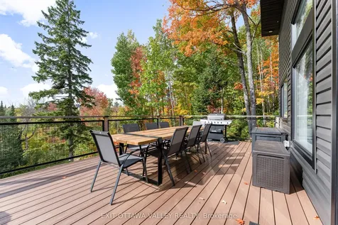 820 Hopefield Road E Madawaska Valley ON K0J 1B0