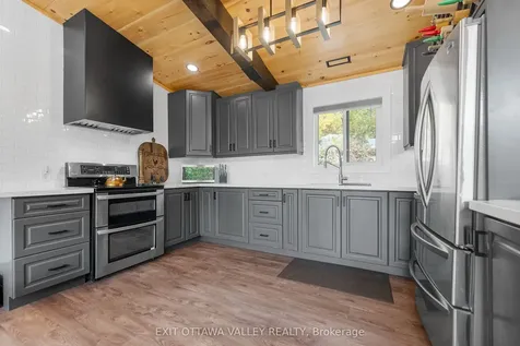 820 Hopefield Road E Madawaska Valley ON K0J 1B0