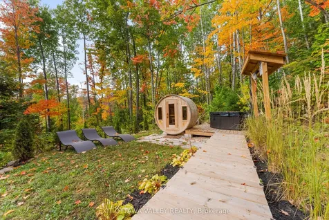 820 Hopefield Road E Madawaska Valley ON K0J 1B0
