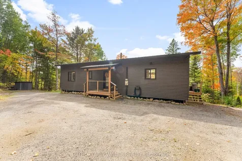 820 Hopefield Road E Madawaska Valley ON K0J 1B0
