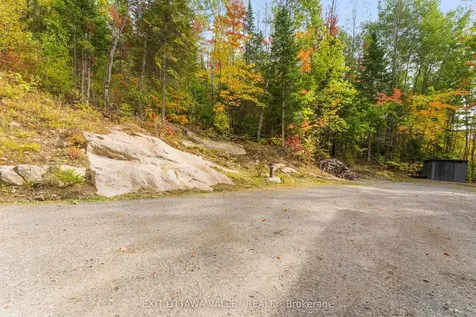 820 Hopefield Road E Madawaska Valley ON K0J 1B0