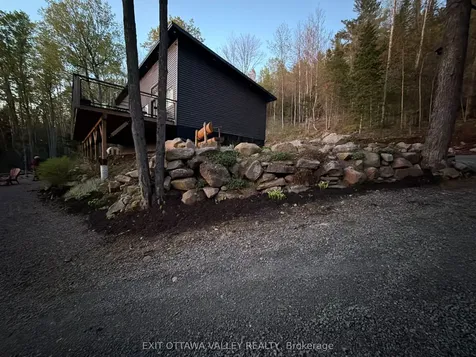 820 Hopefield Road E Madawaska Valley ON K0J 1B0