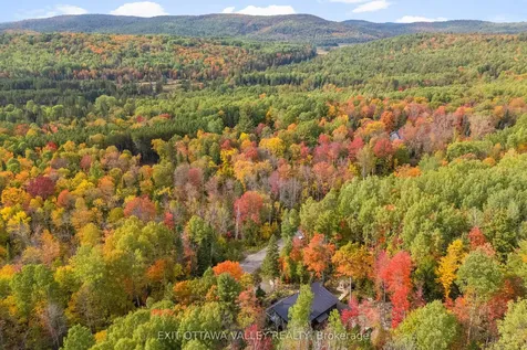 820 Hopefield Road E Madawaska Valley ON K0J 1B0