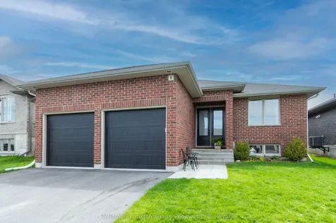 8 Liberty Crescent Quinte West ON K8V 0G2
