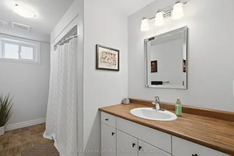 8 Liberty Crescent Quinte West ON K8V 0G2