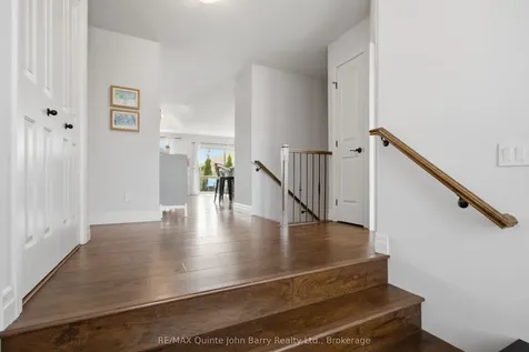 8 Liberty Crescent Quinte West ON K8V 0G2