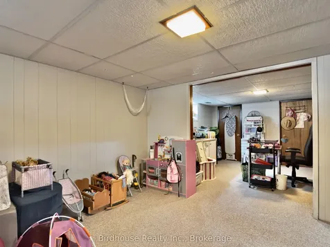 119 Regent Street Kawartha Lakes ON K9V 3V7