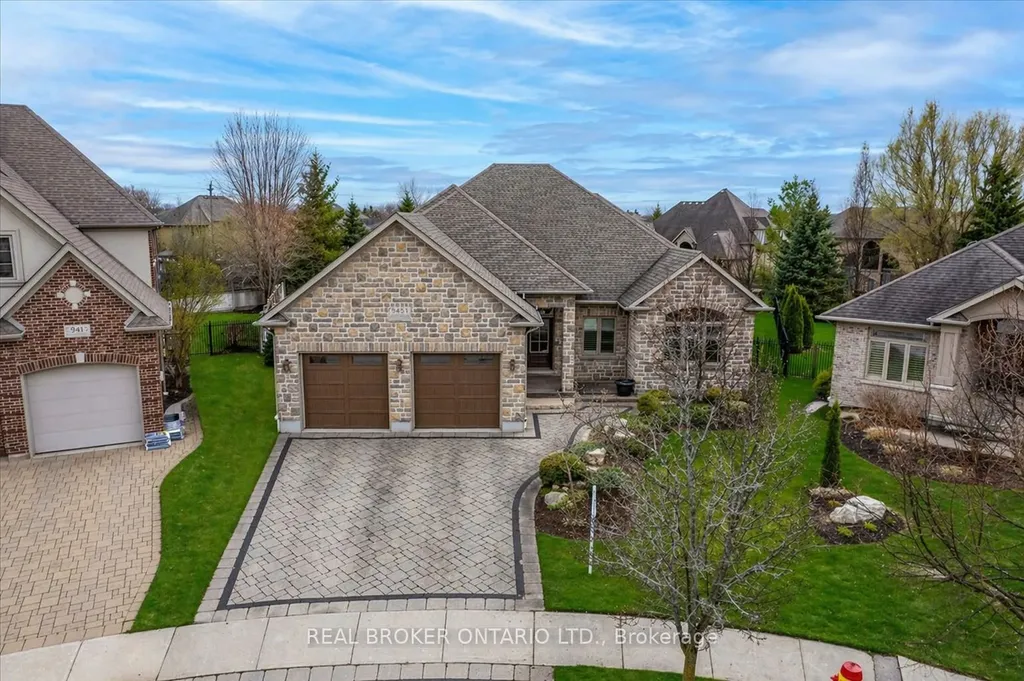 945 Riverstone Court Kitchener ON N2P 0A3