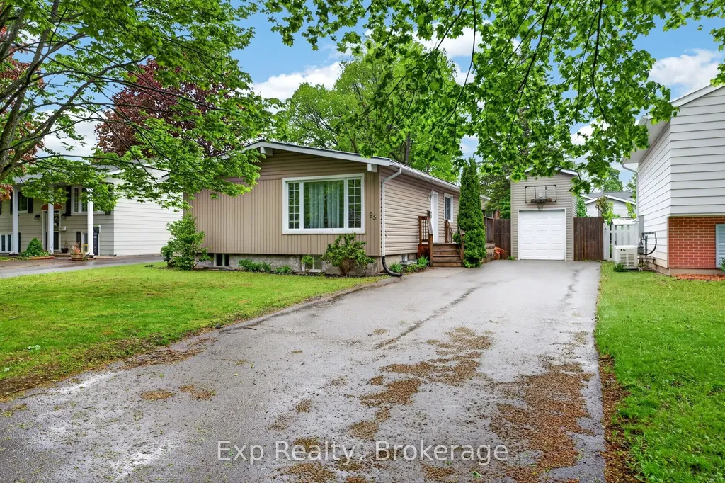 25 Mcquade Drive Quinte West ON K8V 2G2