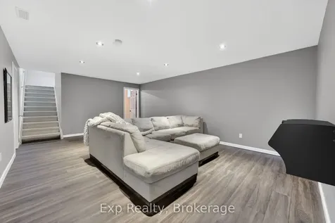 25 Mcquade Drive Quinte West ON K8V 2G2