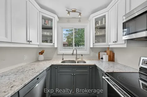 25 Mcquade Drive Quinte West ON K8V 2G2