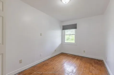 150 Henrietta Street Fort Erie ON L2A 2J9