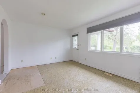 150 Henrietta Street Fort Erie ON L2A 2J9